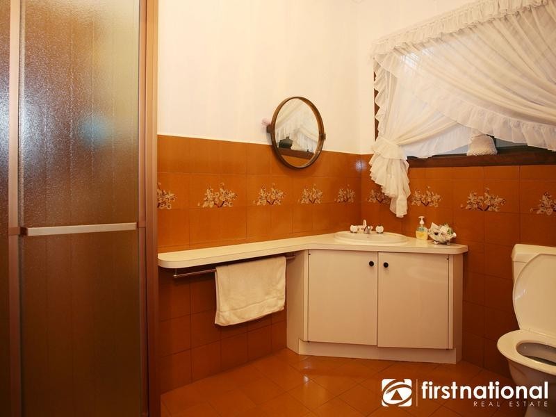 33 Outlook Drive, Berwick VIC 3806