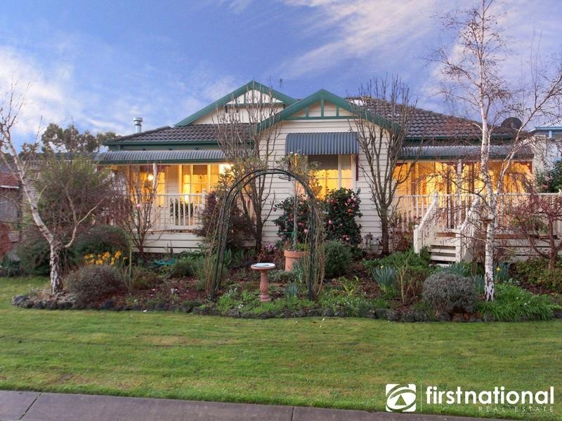 7 Magarra Crescent, Berwick VIC 3806