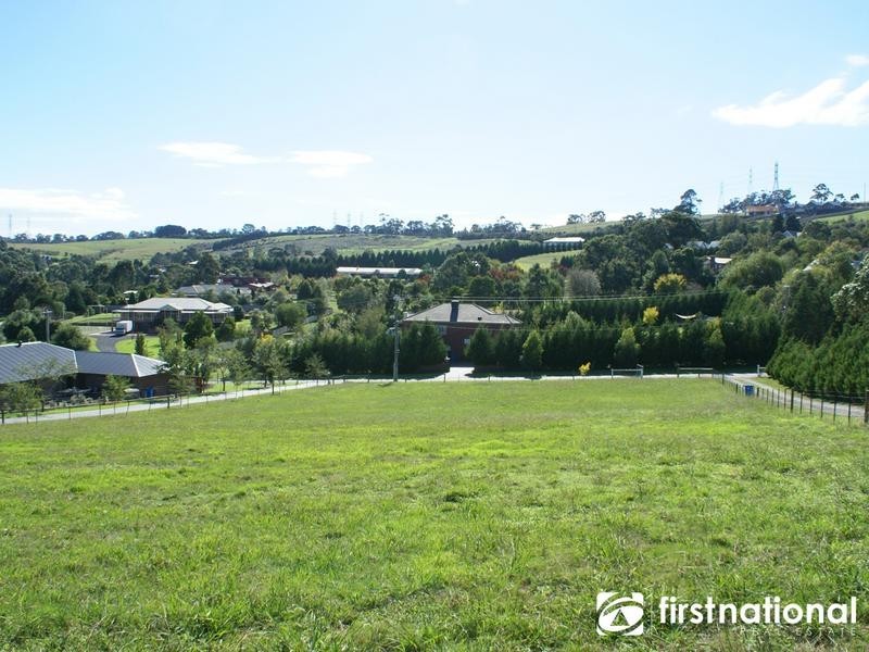 25 Caserta Drive, Berwick VIC 3806