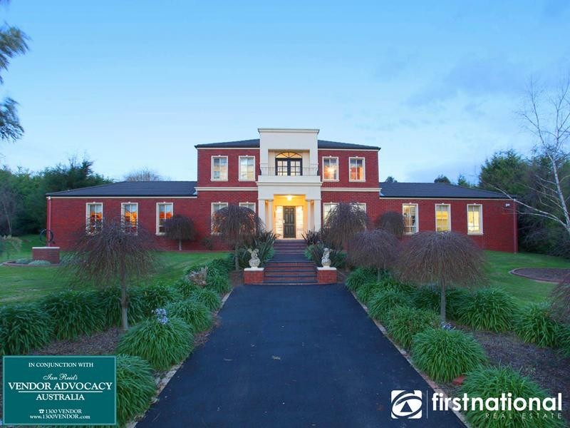 21 Caravelle Court, Berwick VIC 3806