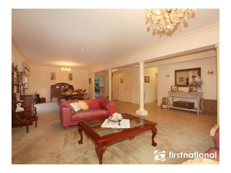 21 Caravelle Court, Berwick VIC 3806