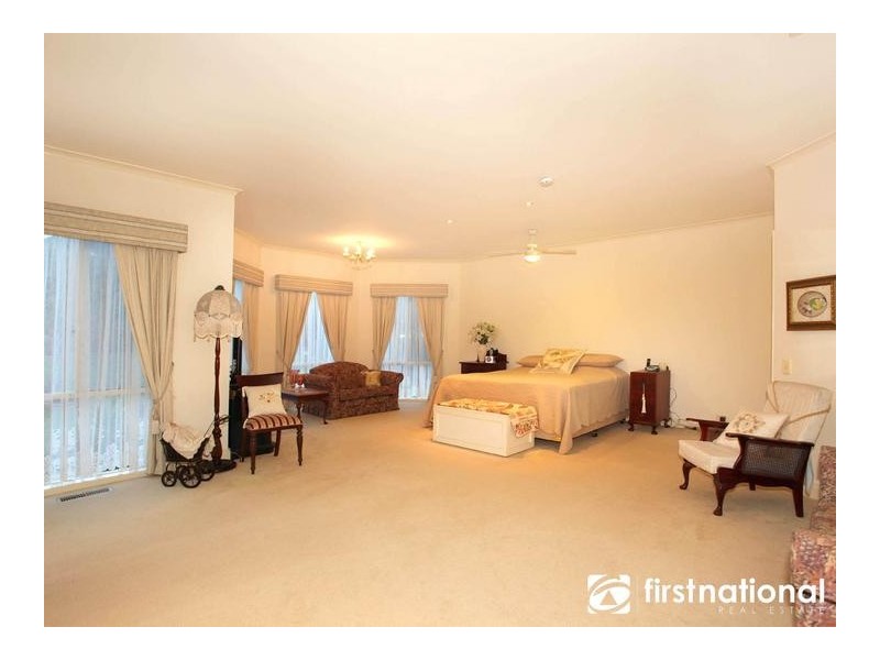 21 Caravelle Court, Berwick VIC 3806