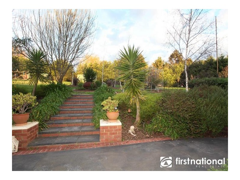 21 Caravelle Court, Berwick VIC 3806
