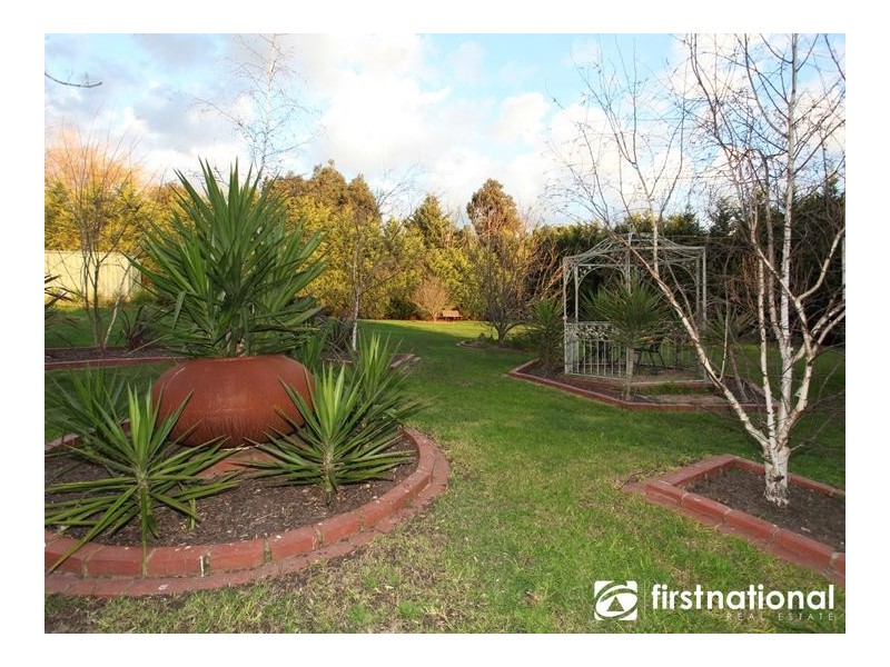 21 Caravelle Court, Berwick VIC 3806