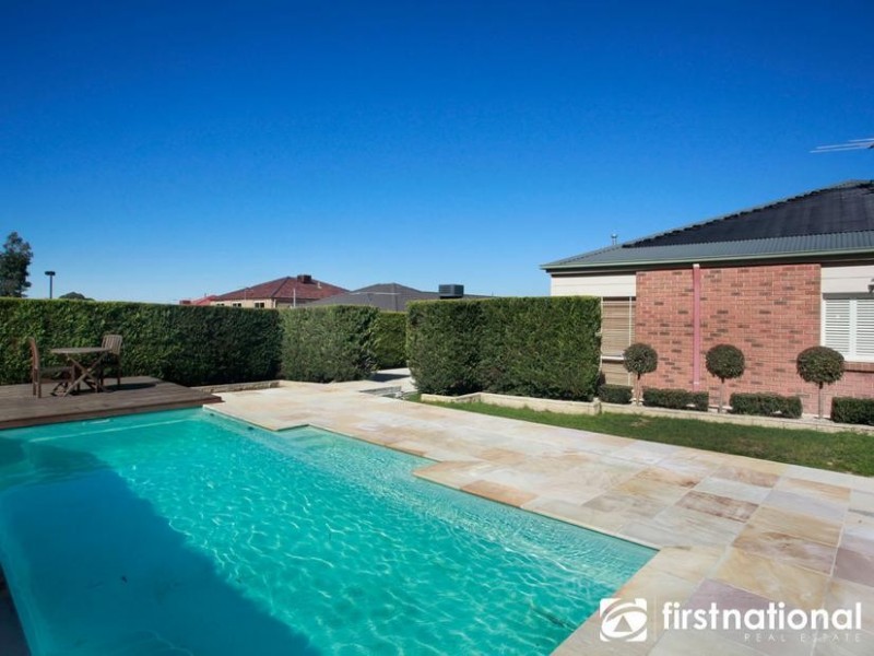 18 Windsor Drive, Beaconsfield VIC 3807