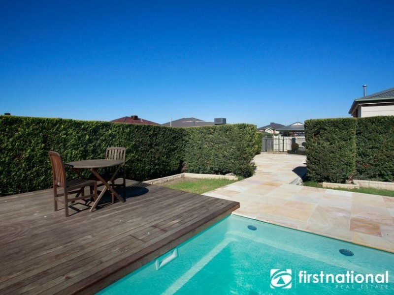 18 Windsor Drive, Beaconsfield VIC 3807