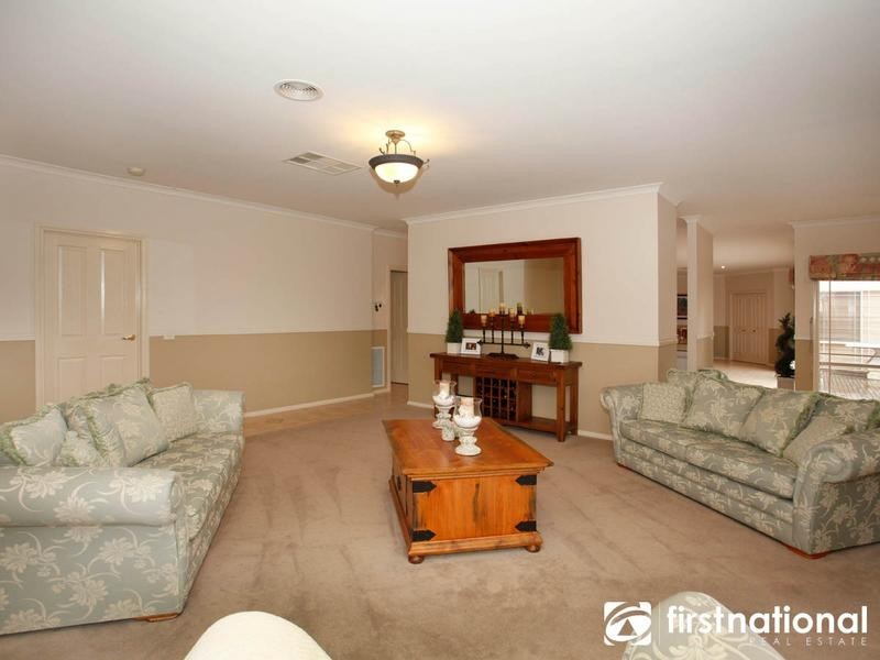 18 Windsor Drive, Beaconsfield VIC 3807