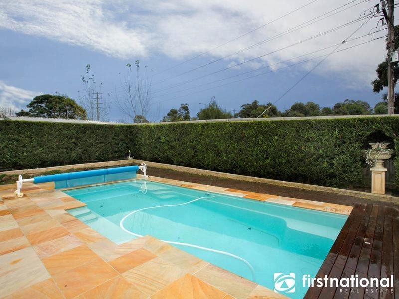 18 Windsor Drive, Beaconsfield VIC 3807