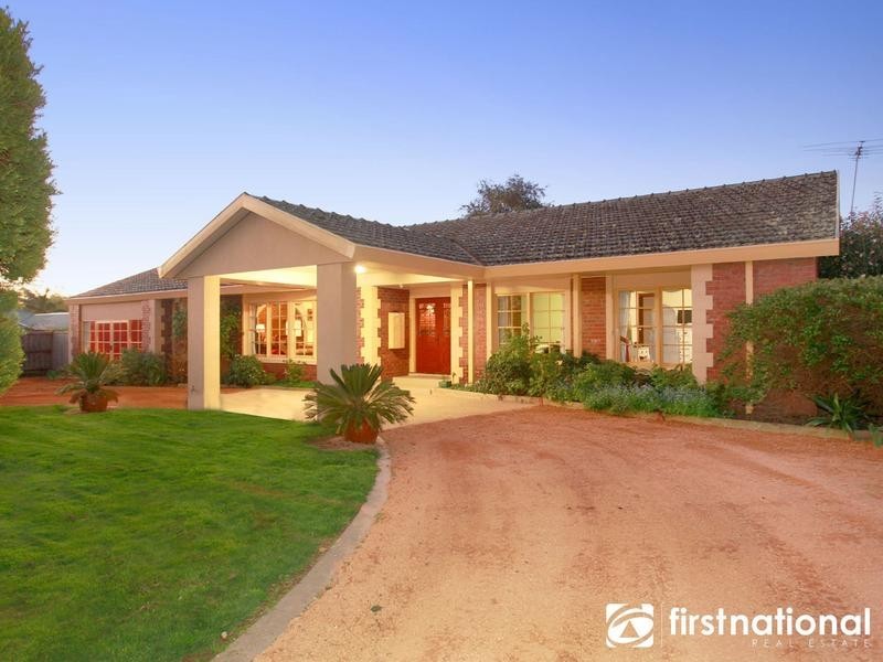 14 Crawley Road, Narre Warren North VIC 3804