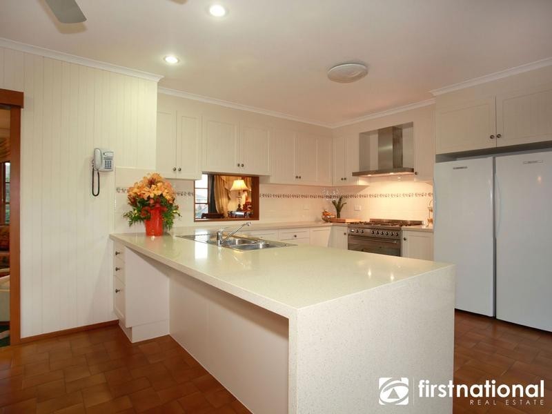 14 Crawley Road, Narre Warren North VIC 3804