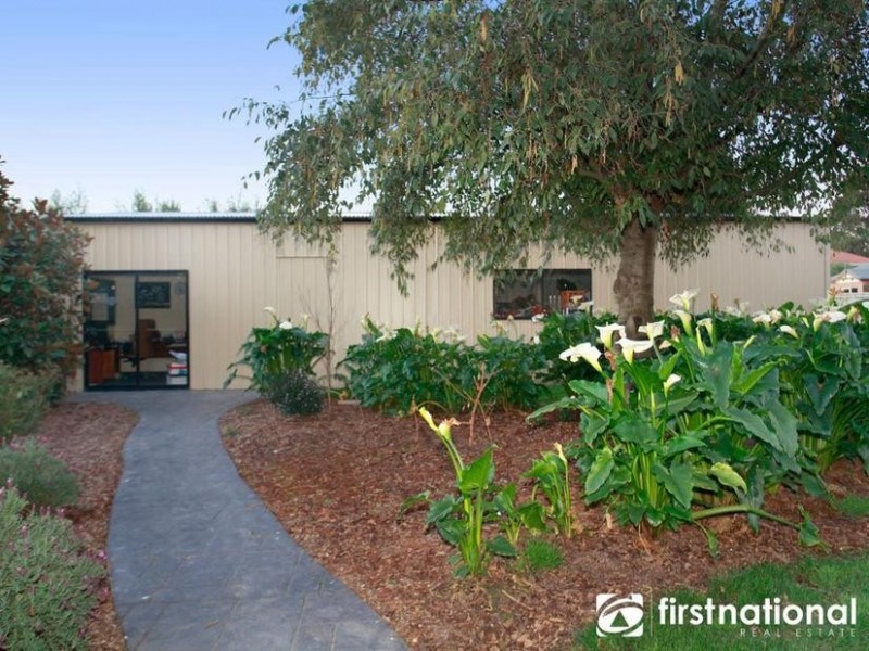 14 Crawley Road, Narre Warren North VIC 3804