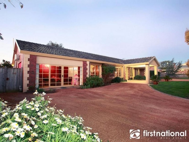 14 Crawley Road, Narre Warren North VIC 3804