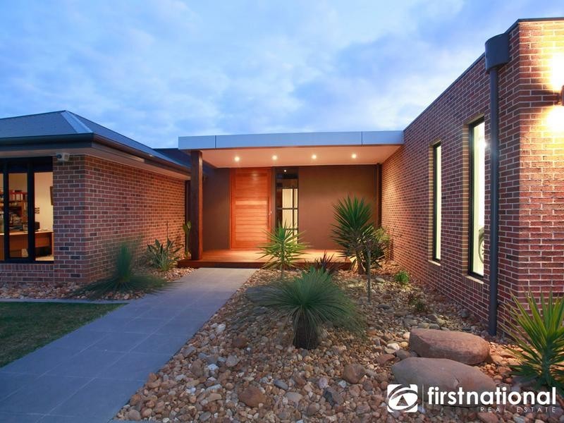 6 Connassidy Close, Beaconsfield VIC 3807