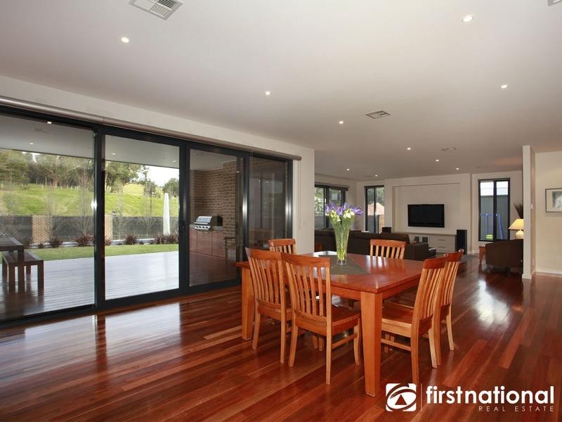 6 Connassidy Close, Beaconsfield VIC 3807