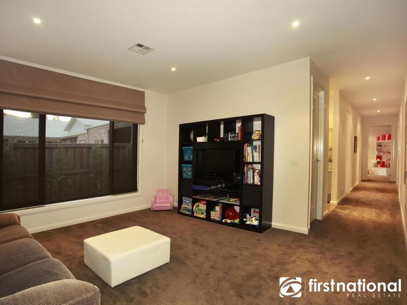 6 Connassidy Close, Beaconsfield VIC 3807