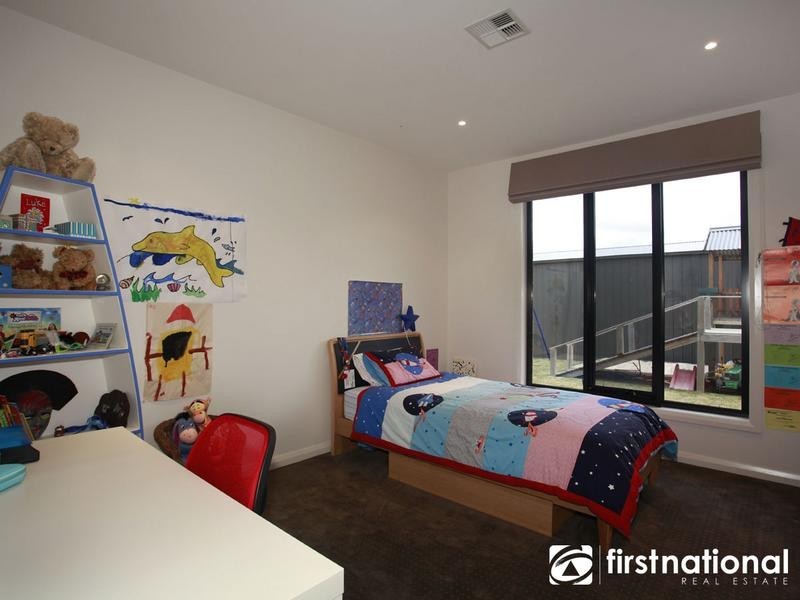 6 Connassidy Close, Beaconsfield VIC 3807