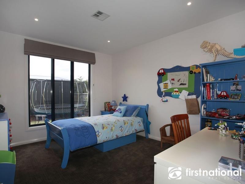 6 Connassidy Close, Beaconsfield VIC 3807