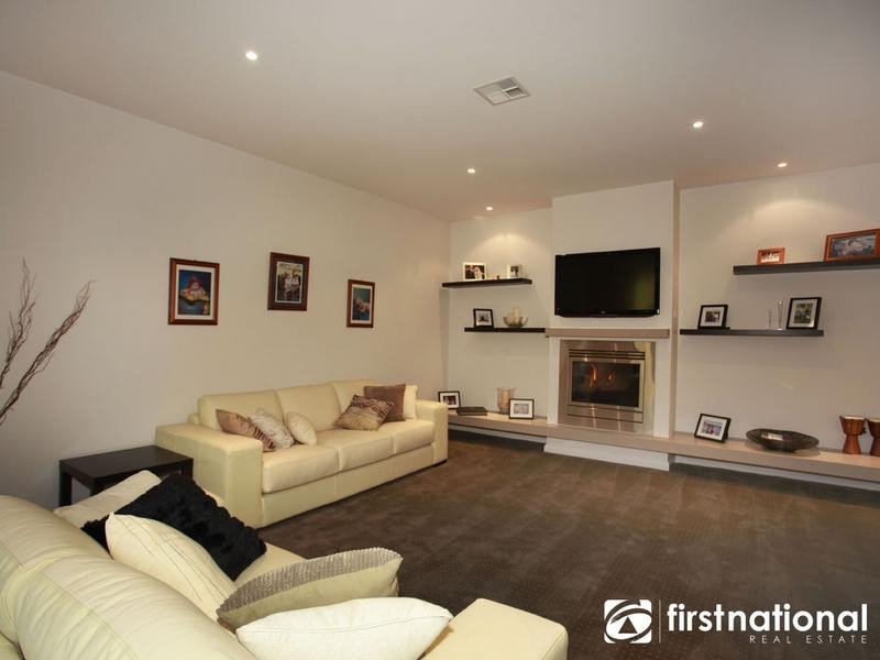 6 Connassidy Close, Beaconsfield VIC 3807