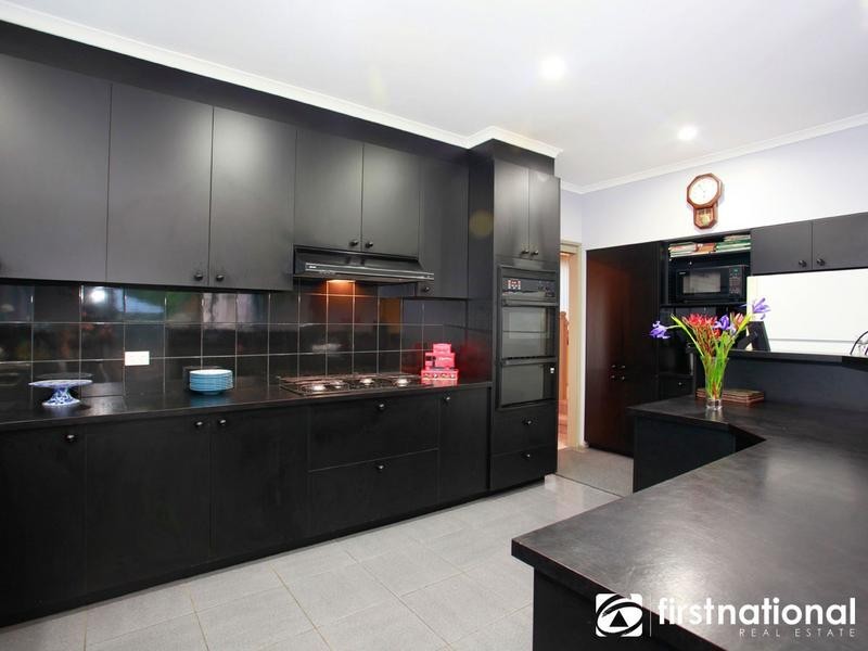 11-12 Maclaine Court, Narre Warren North VIC 3804