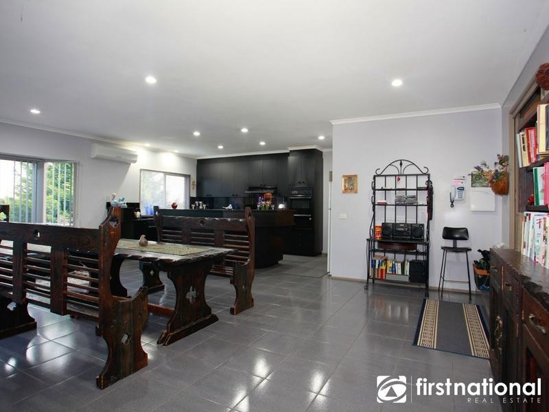 11-12 Maclaine Court, Narre Warren North VIC 3804