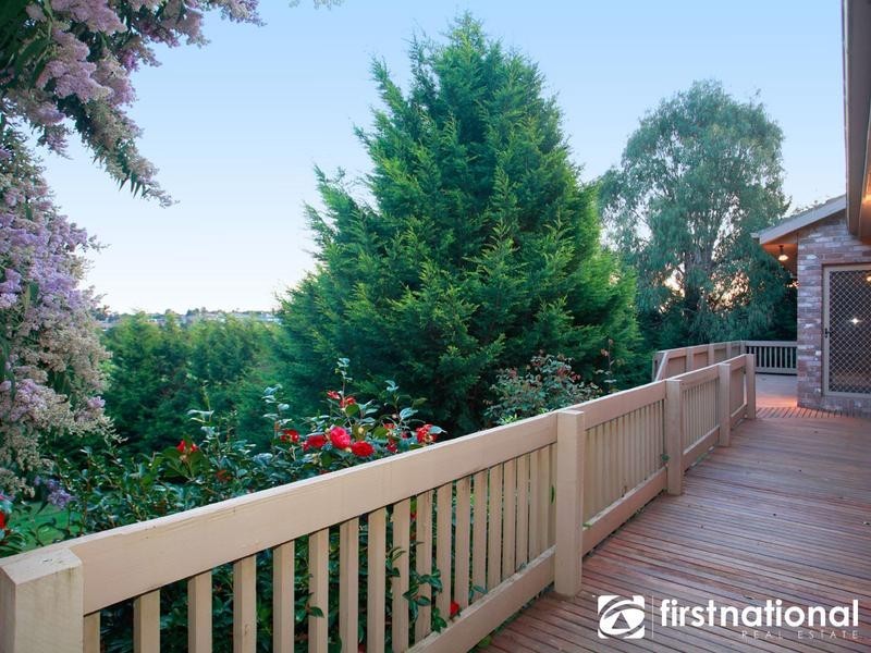11-12 Maclaine Court, Narre Warren North VIC 3804
