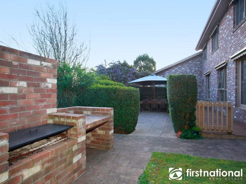 11-12 Maclaine Court, Narre Warren North VIC 3804