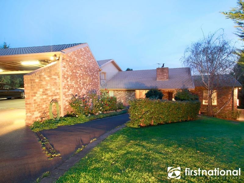 11-12 Maclaine Court, Narre Warren North VIC 3804