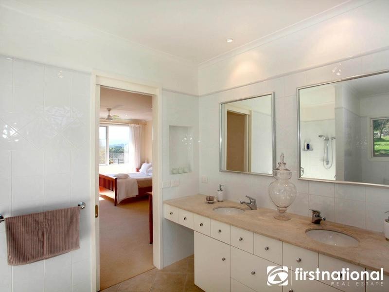 70 Hayseys Road, Narre Warren East VIC 3804