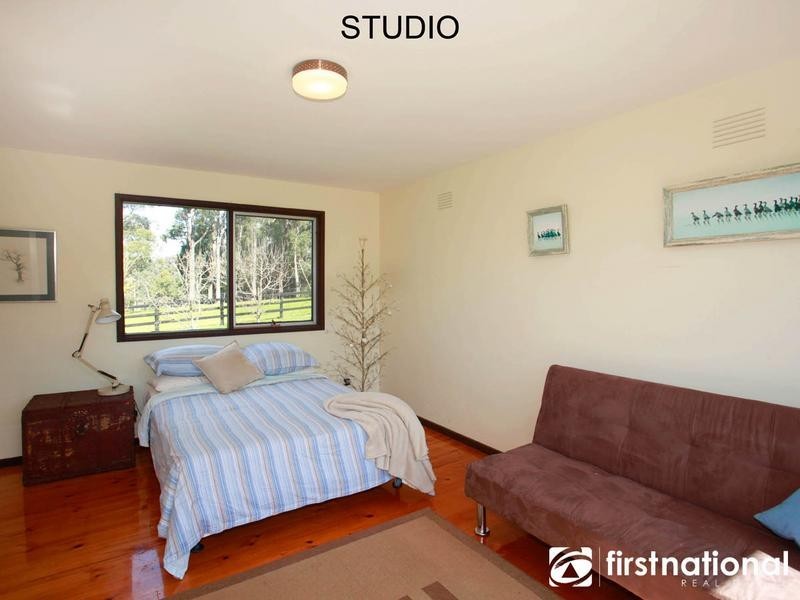 70 Hayseys Road, Narre Warren East VIC 3804