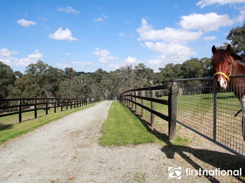 70 Hayseys Rd, Narre Warren East VIC 3804