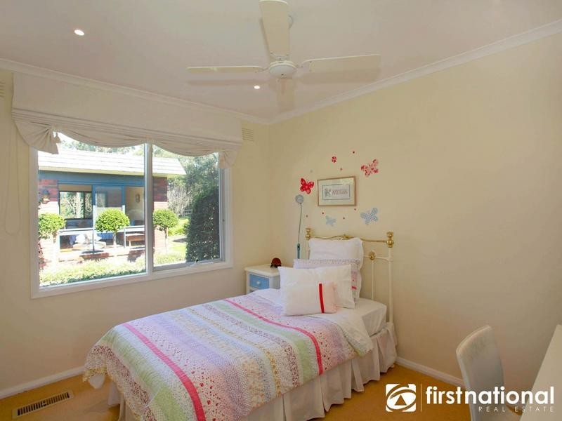 70 Hayseys Rd, Narre Warren East VIC 3804