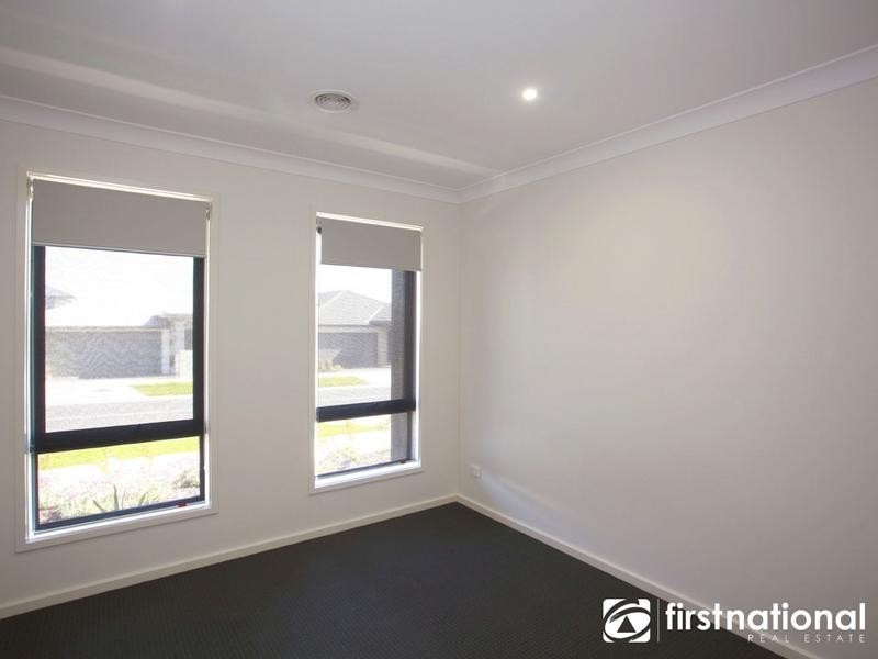 22 Lindeman Street, Berwick VIC 3806