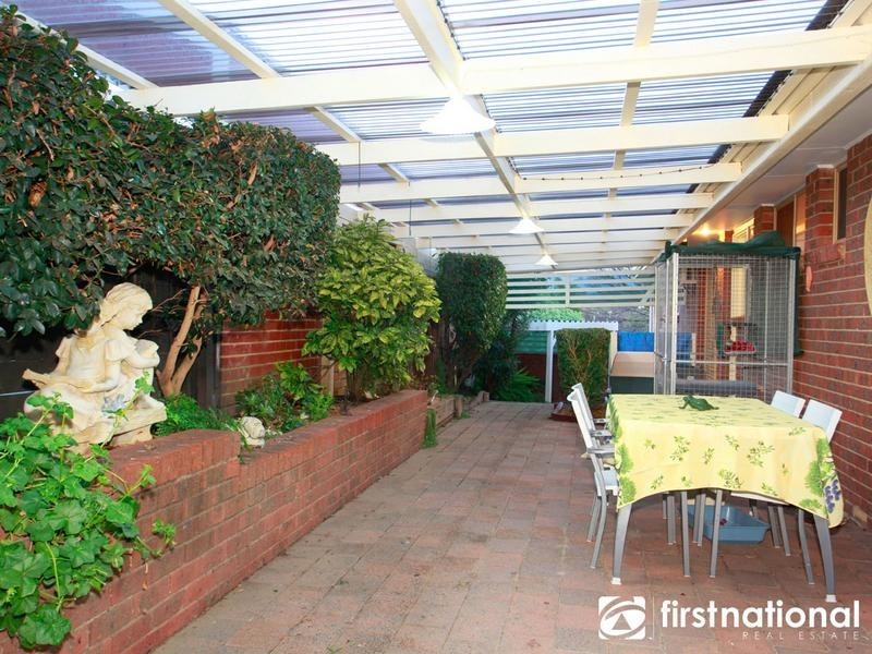 5 Shannon Way, Berwick VIC 3806