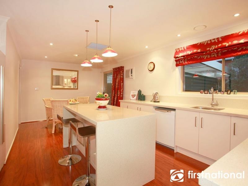 5 Shannon Way, Berwick VIC 3806