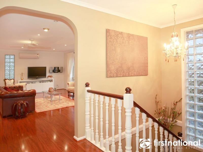 5 Shannon Way, Berwick VIC 3806