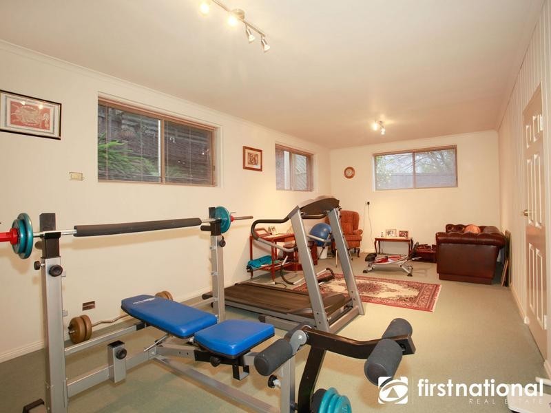 5 Shannon Way, Berwick VIC 3806