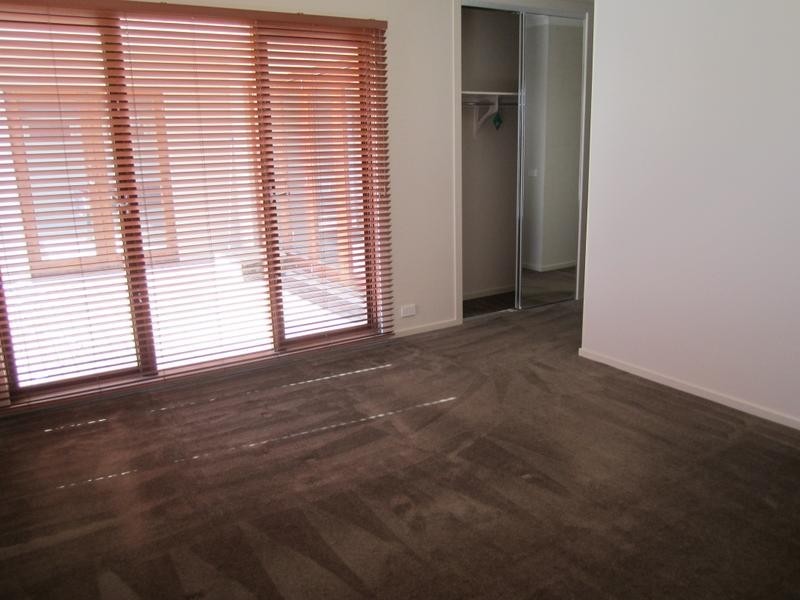 7 Honey Court, Berwick VIC 3806