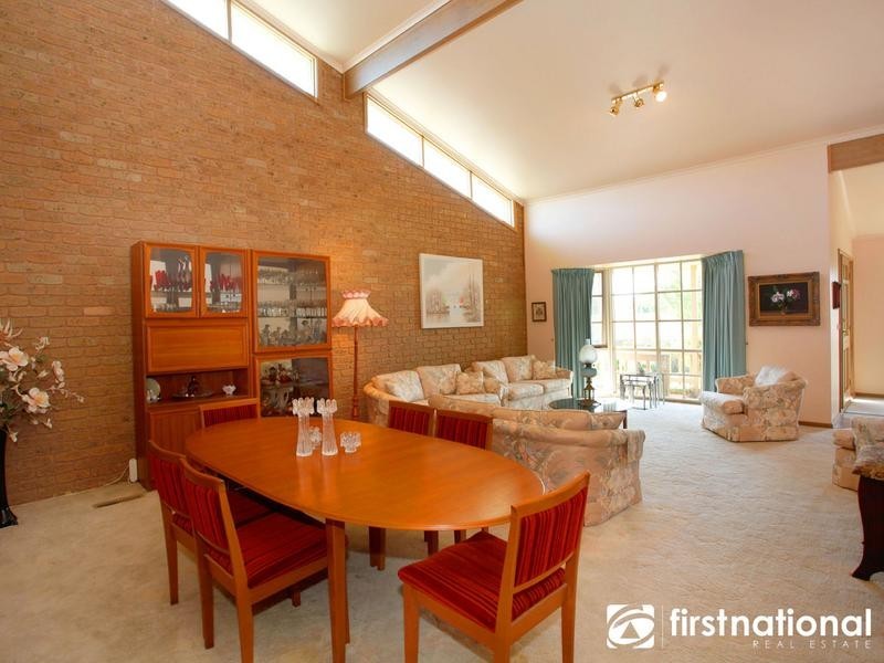 7 Reginald Close, Berwick VIC 3806