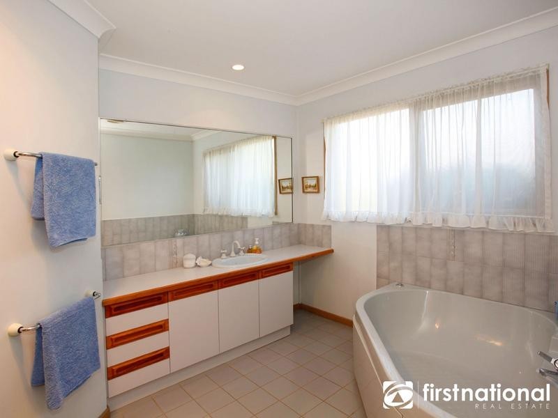 7 Reginald Close, Berwick VIC 3806