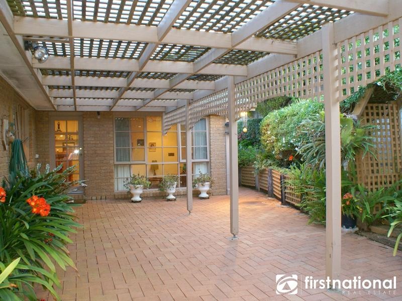 7 Reginald Close, Berwick VIC 3806