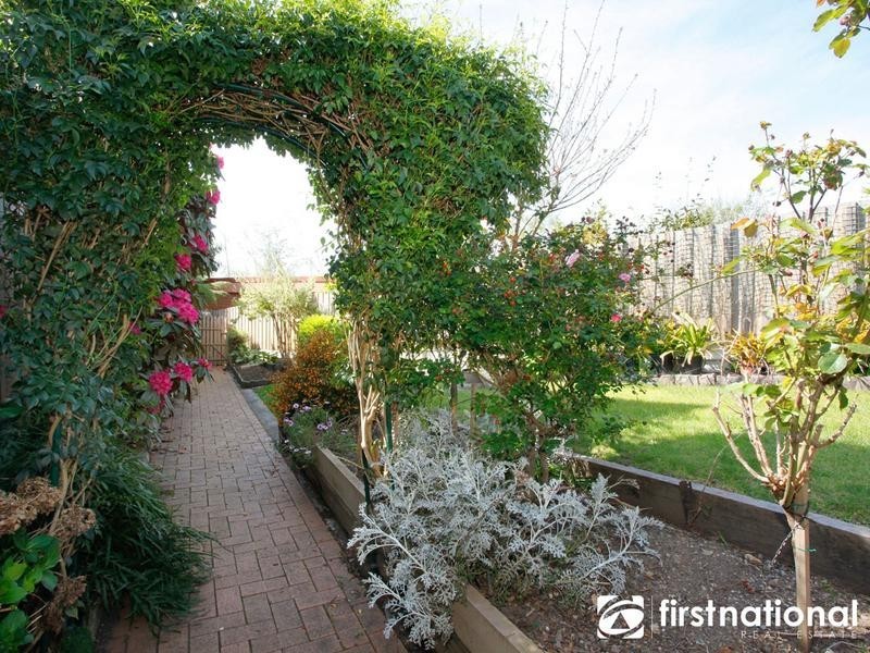 7 Reginald Close, Berwick VIC 3806