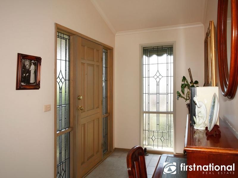 7 Reginald Close, Berwick VIC 3806