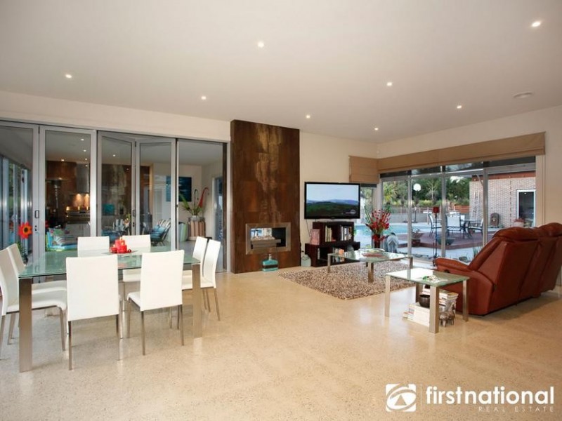 8-12 Glen Moidart Drive, Berwick VIC 3806