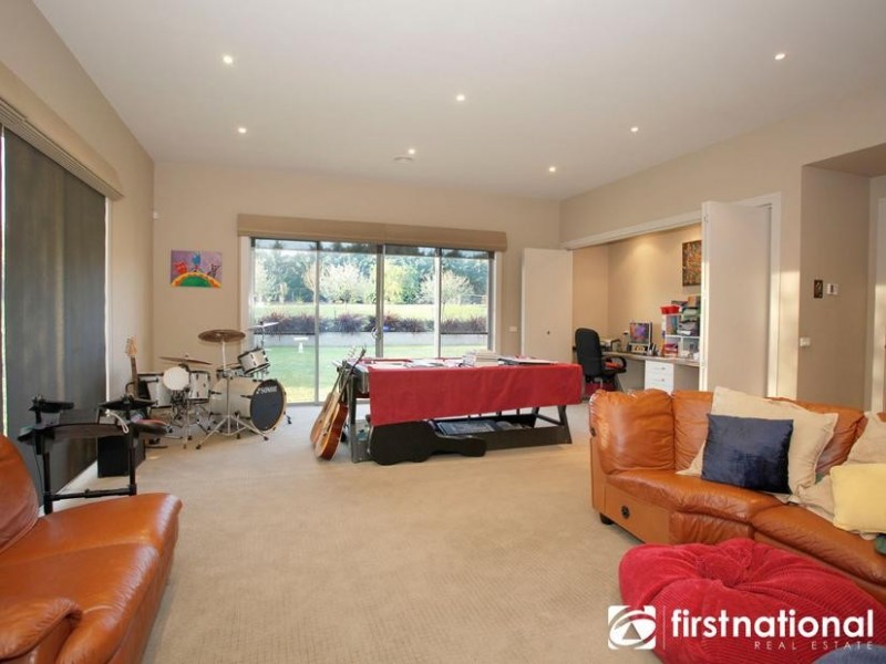 8-12 Glen Moidart Drive, Berwick VIC 3806