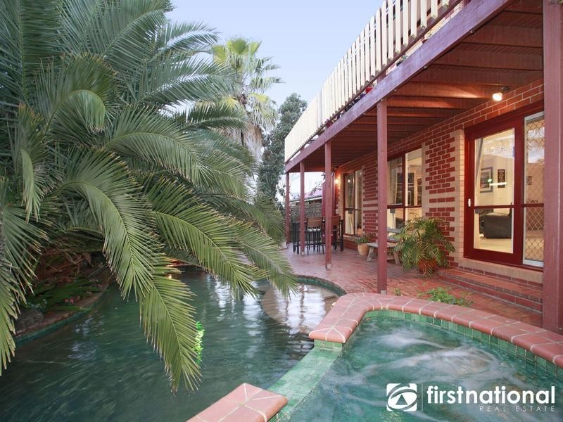 38 Crystal Brook Court, Narre Warren South VIC 3805