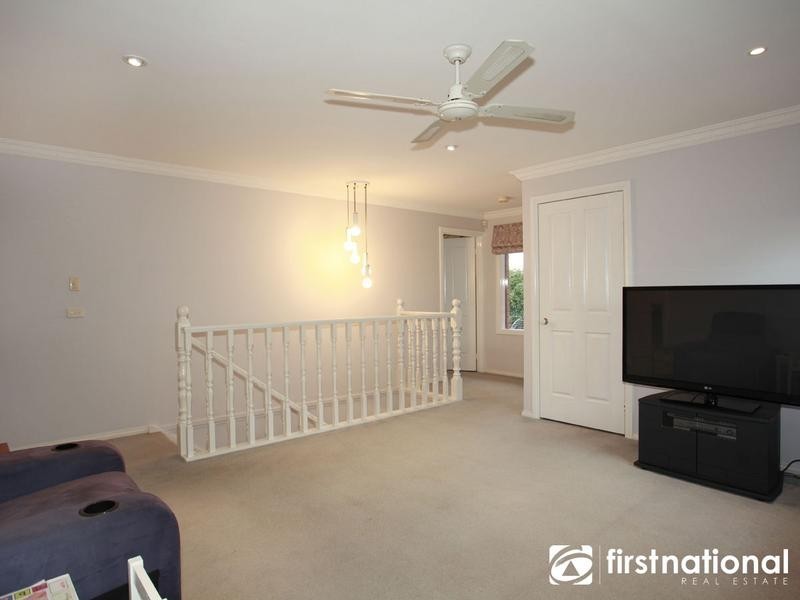 38 Crystal Brook Court, Narre Warren South VIC 3805