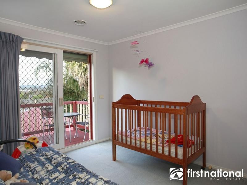 38 Crystal Brook Court, Narre Warren South VIC 3805