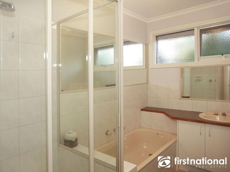 38 Crystal Brook Court, Narre Warren South VIC 3805