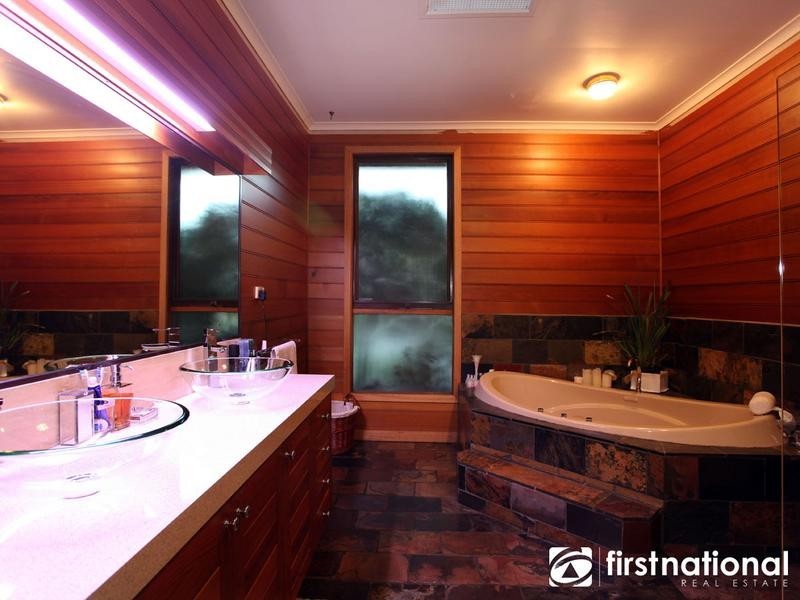 313 Belgrave-Hallam Road, Narre Warren North VIC 3804