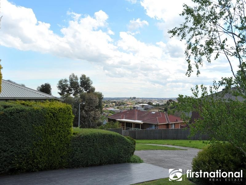 4 Hasken Court, Berwick VIC 3806